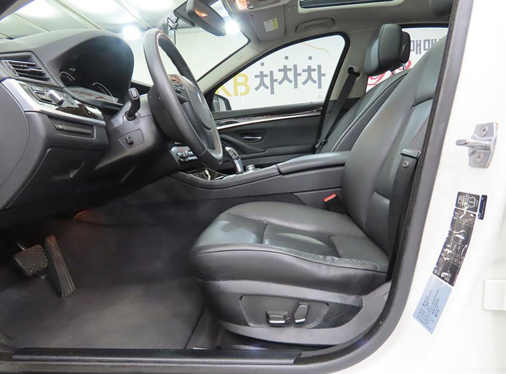 BMW 5시리즈 520d 사진 5