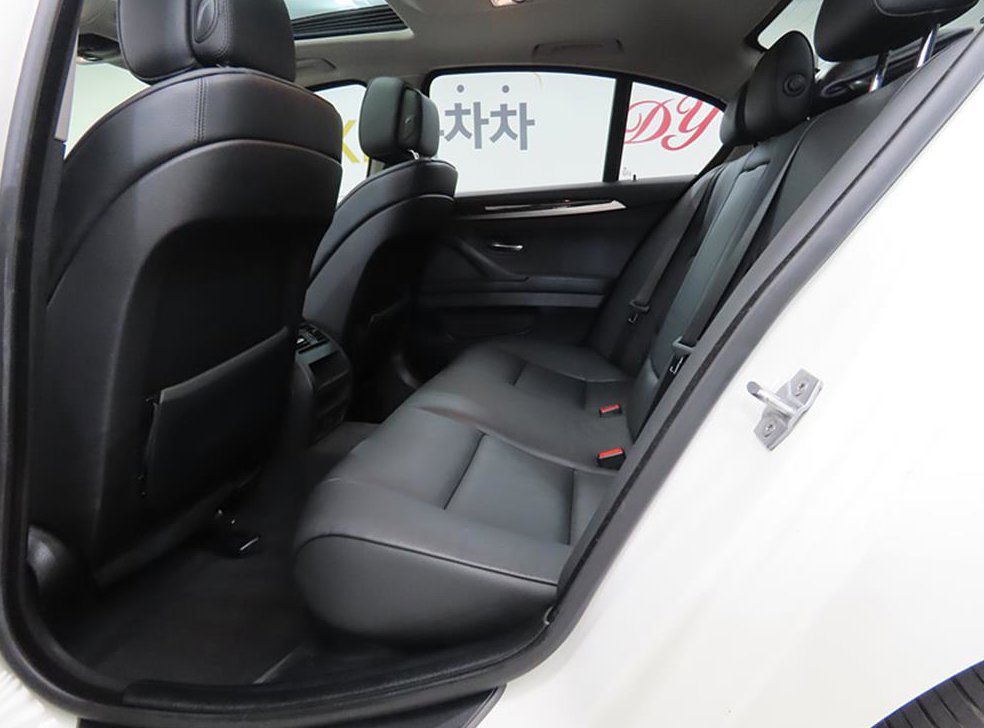 BMW 5시리즈 520d 사진 6