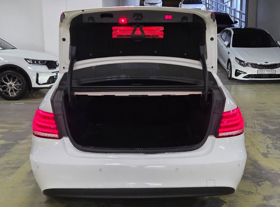 벤츠 E 클래스 E300 엘레강스 사진 19