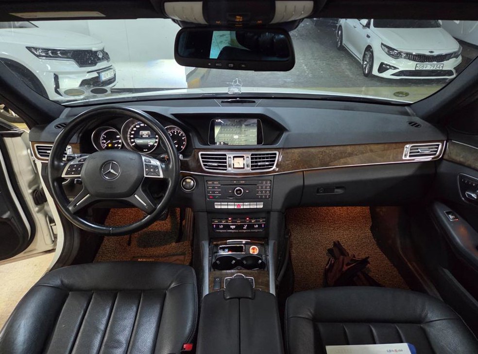 벤츠 E 클래스 E300 엘레강스 사진 8