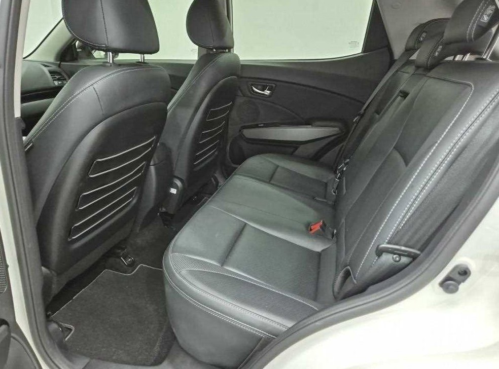 KG모빌리티(쌍용)  티볼리 가솔린 2WD 1.6 VX 사진 12
