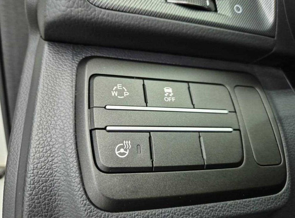 KG모빌리티(쌍용)  티볼리 가솔린 2WD 1.6 VX 사진 16