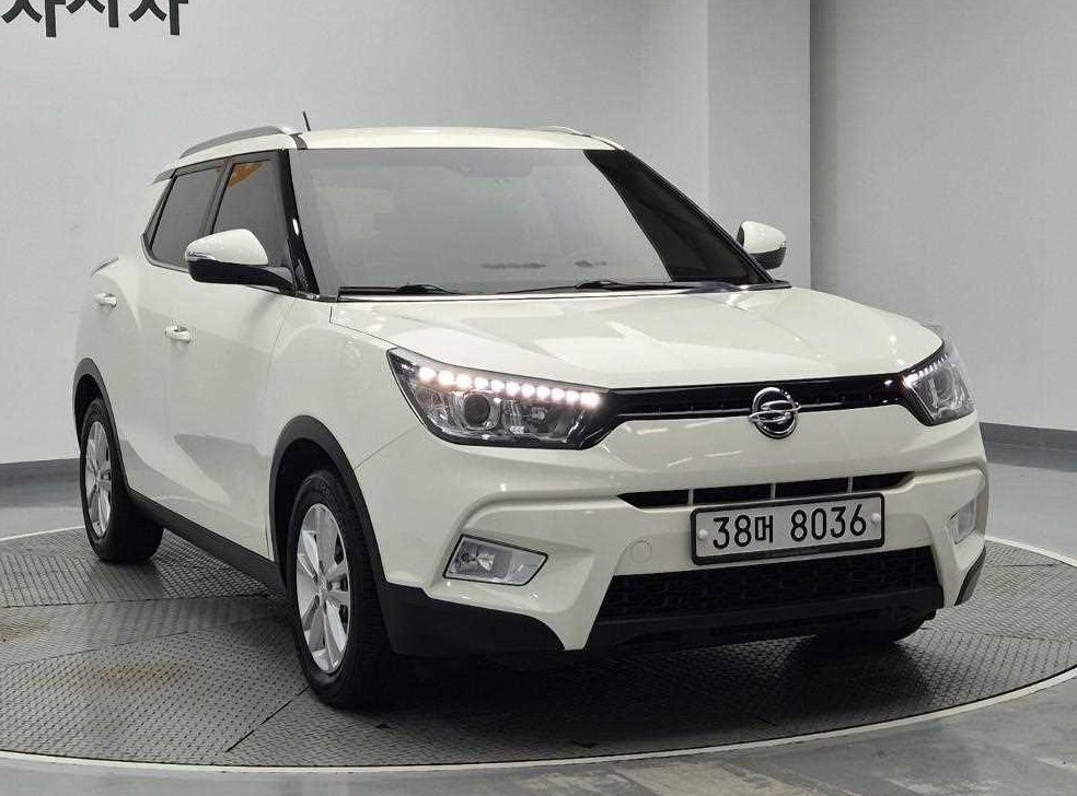 KG모빌리티(쌍용)  티볼리 가솔린 2WD 1.6 VX 사진 4