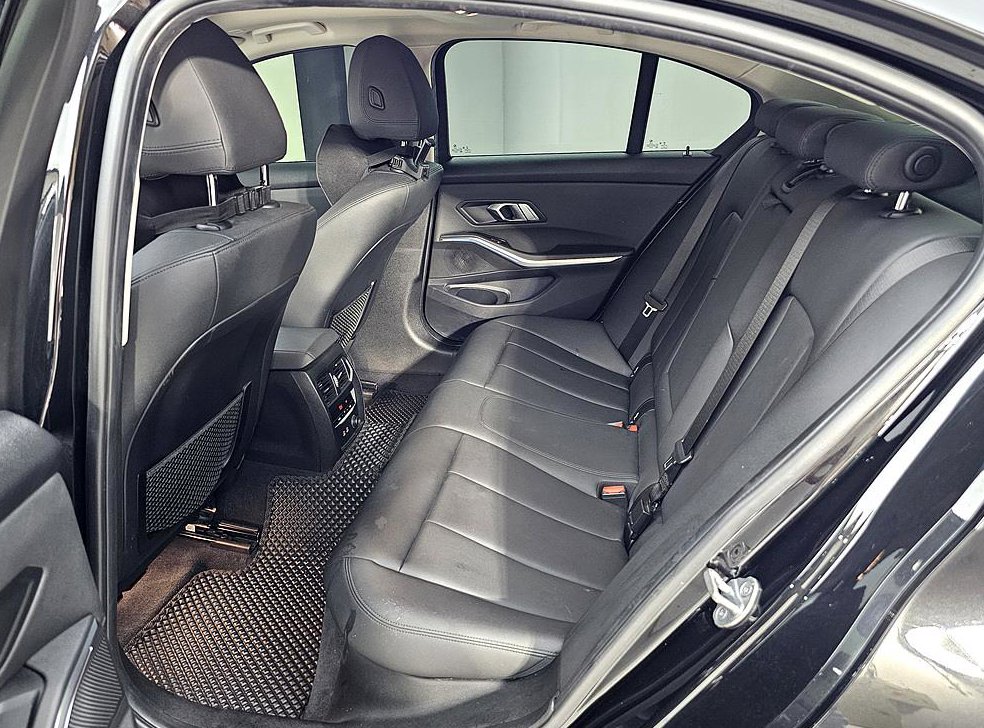 BMW 3시리즈 320d 사진 9