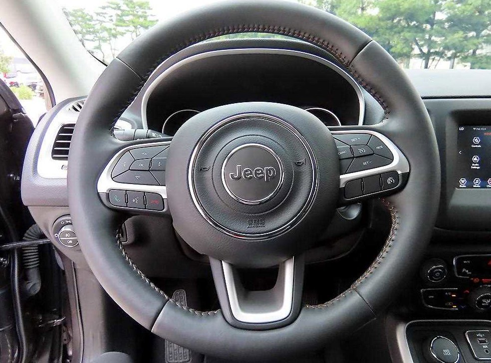 지프 컴패스 2.4 AWD 론지튜드 사진 8