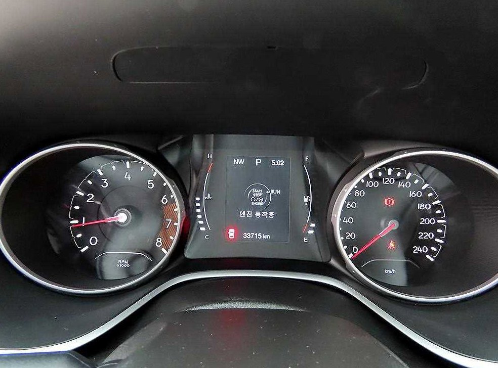 지프 컴패스 2.4 AWD 론지튜드 사진 9