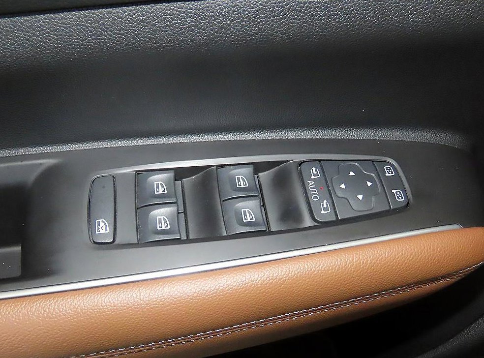 르노코리아(삼성) QM6 2.0 LPe RE 시그니처 2WD 사진 13