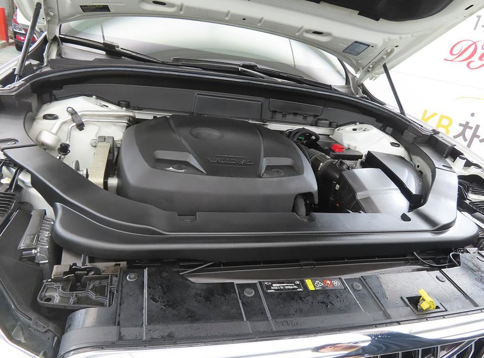 볼보 XC60 T6 AWD 인스크립션 사진 19