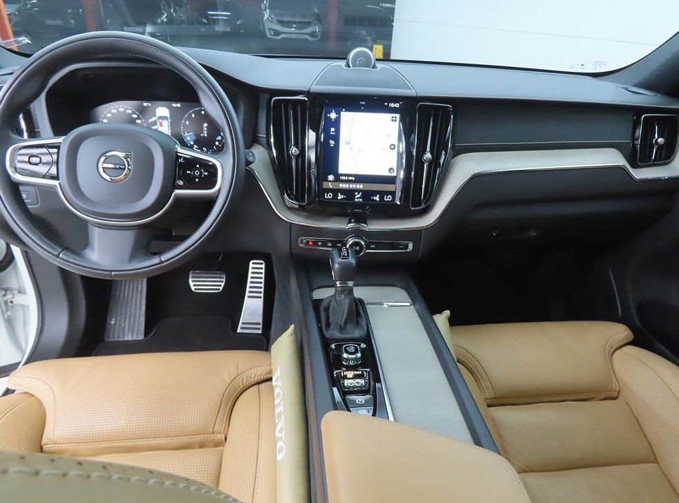 볼보 XC60 T6 AWD 인스크립션 사진 7