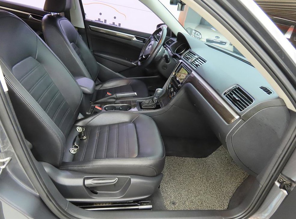 폭스바겐 파사트 1.8 TSI 사진 8