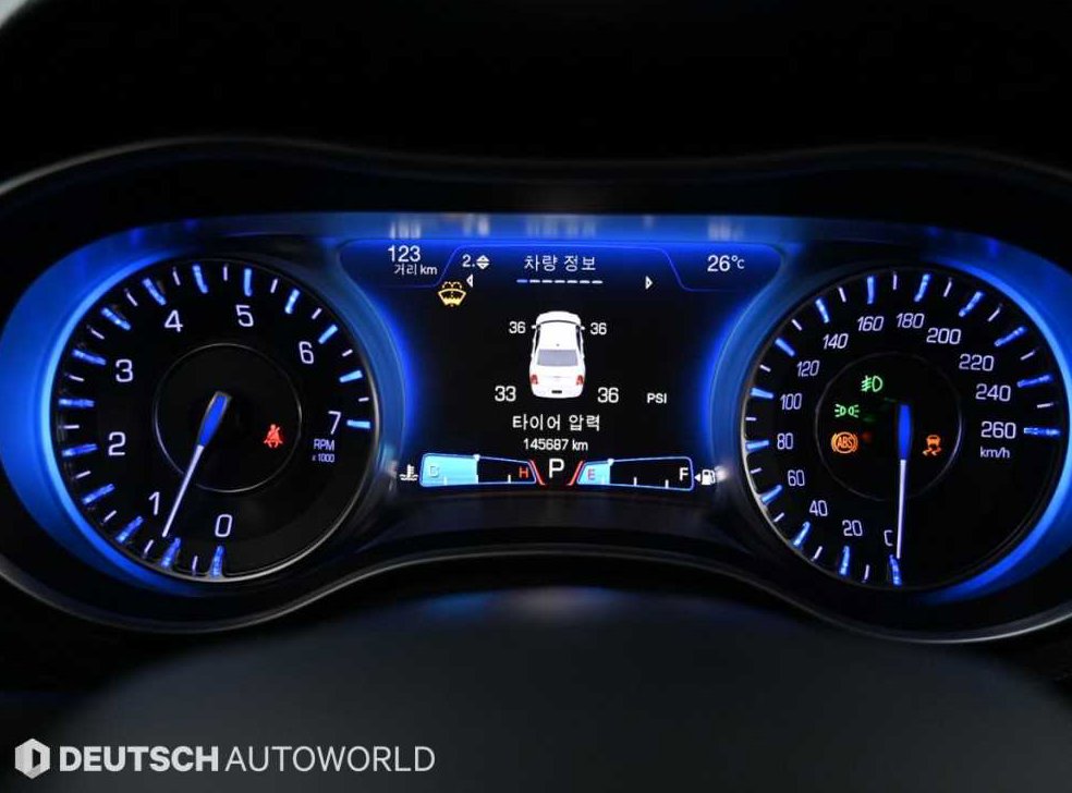 크라이슬러 300C 3.6 사진 8