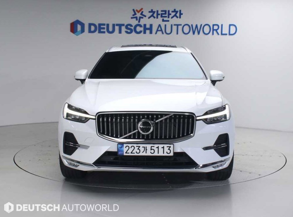 볼보 XC60 B6 AWD 얼티메이트 브라이트 사진 3