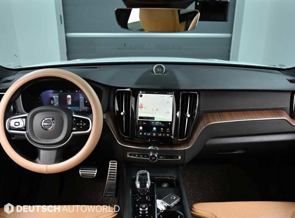 볼보 XC60 B6 AWD 얼티메이트 브라이트 사진 7