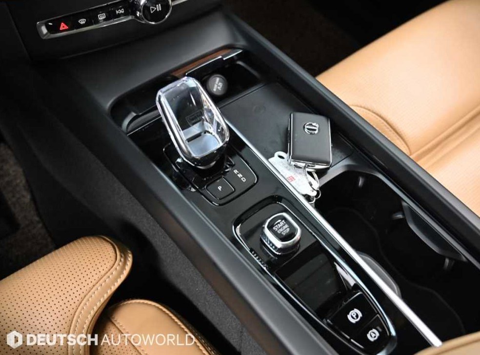 볼보 XC60 B6 AWD 얼티메이트 브라이트 사진 9