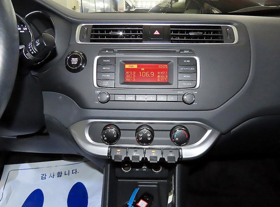 기아 프라이드 4DR 1.4 MPI 트렌디 사진 11