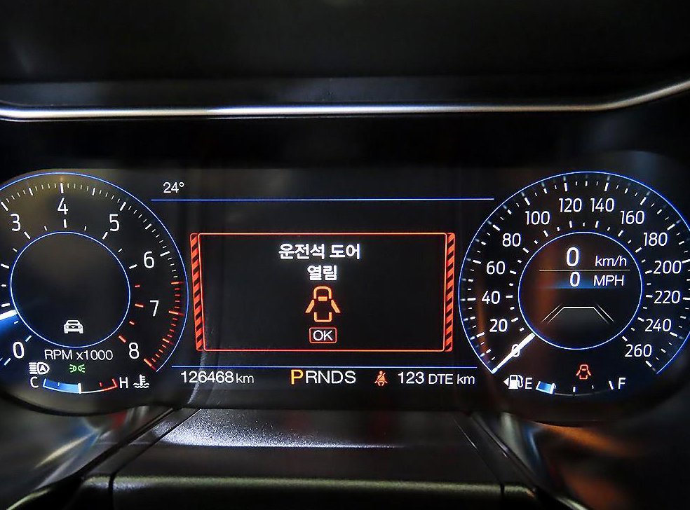 포드 머스탱 2.3 쿠페 사진 8