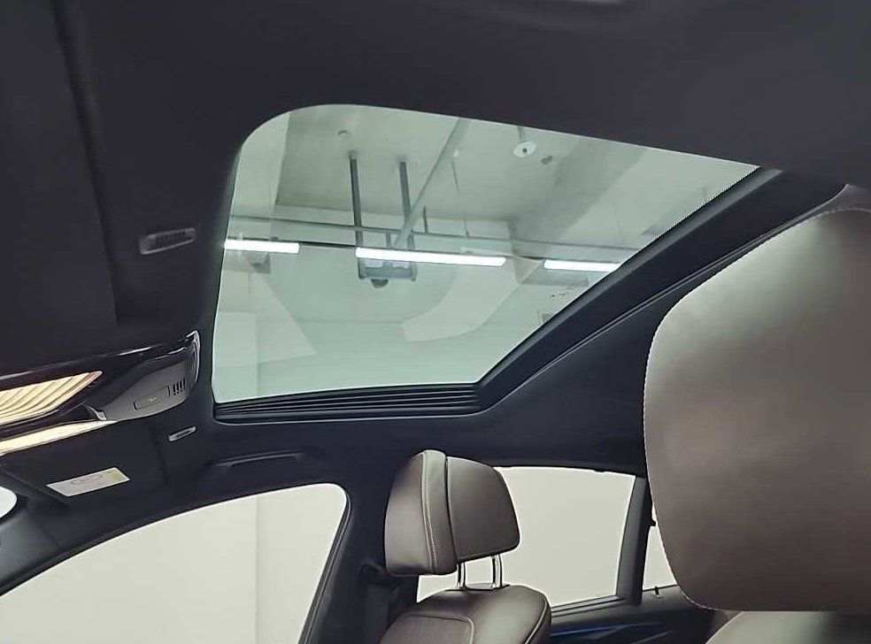 BMW 5시리즈 530e M 스포츠 사진 14