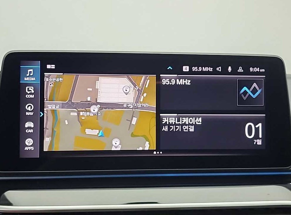 BMW 5시리즈 530e M 스포츠 사진 15