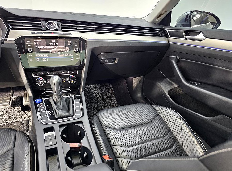 폭스바겐 아테온 2.0 TDI 엘레강스 프리미엄 사진 10