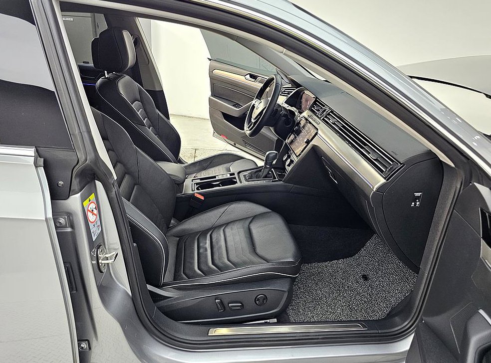 폭스바겐 아테온 2.0 TDI 엘레강스 프리미엄 사진 11