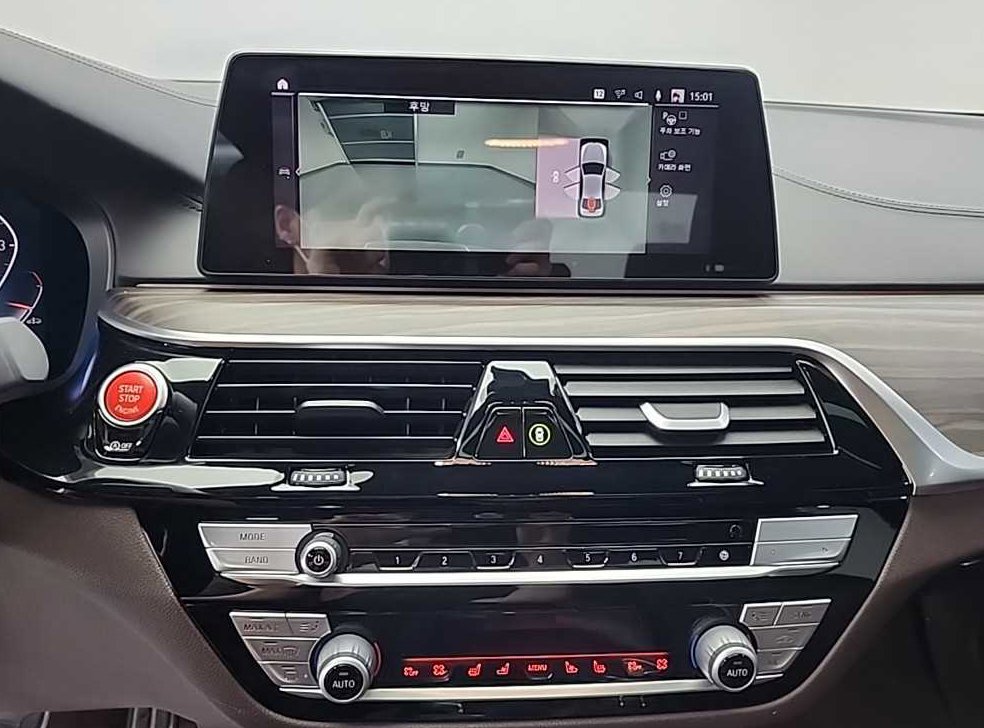 BMW 5시리즈 530i M 스포츠 플러스 사진 10