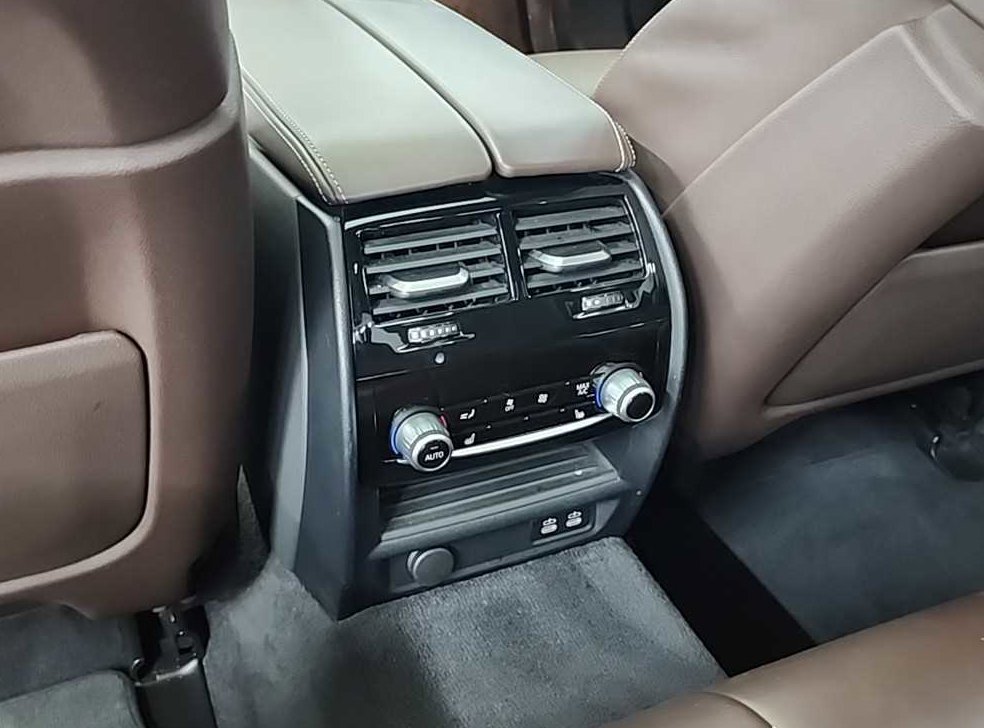 BMW 5시리즈 530i M 스포츠 플러스 사진 13