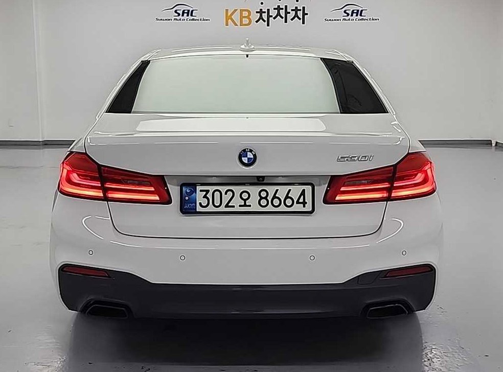 BMW 5시리즈 530i M 스포츠 플러스 사진 3