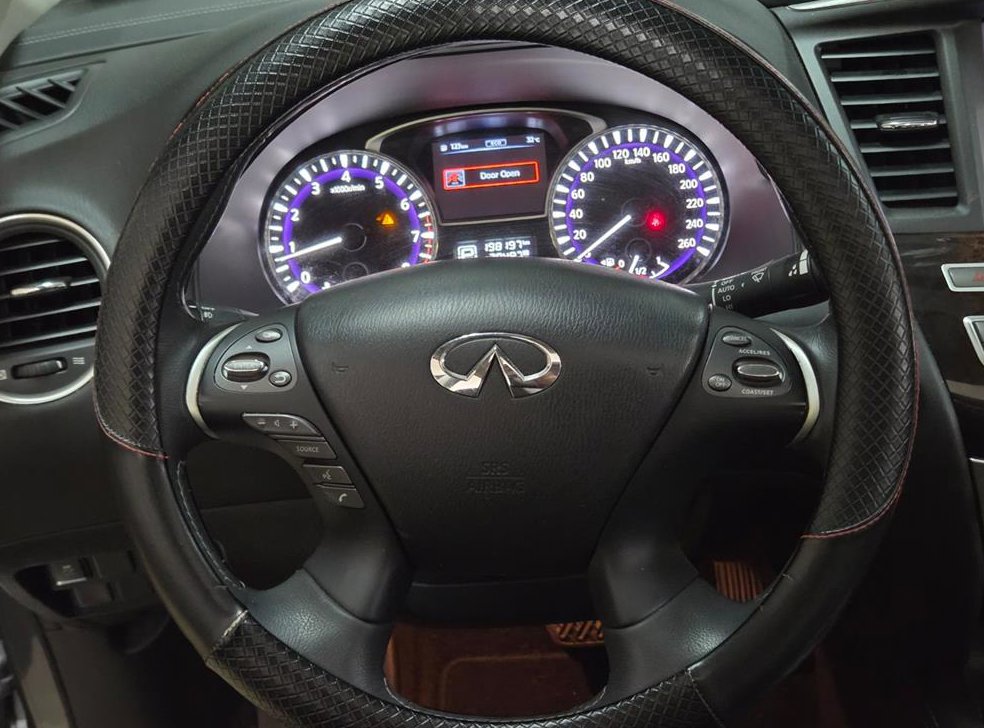 인피니티 QX 3.5 AWD 사진 10