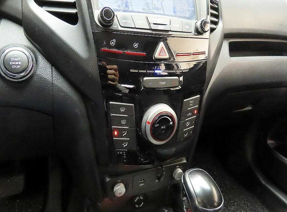 KG모빌리티(쌍용)  티볼리 2WD 가솔린 1.6 IX 사진 16