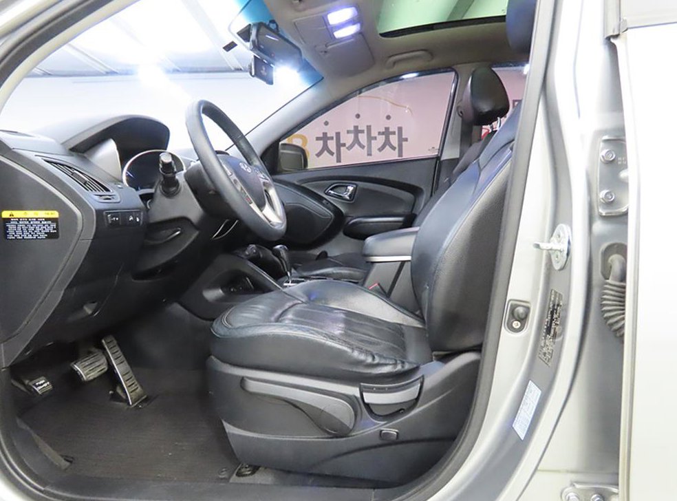 현대 투싼 2WD VGT LX20 사진 5