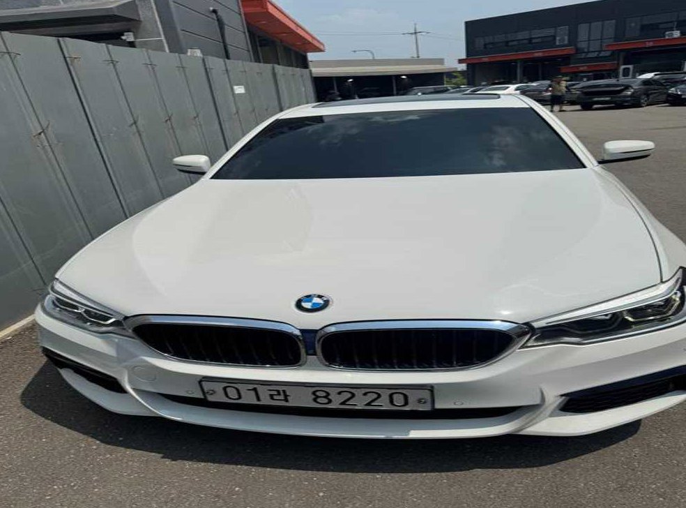 BMW 5시리즈 530i xDrive M 스포츠 플러스