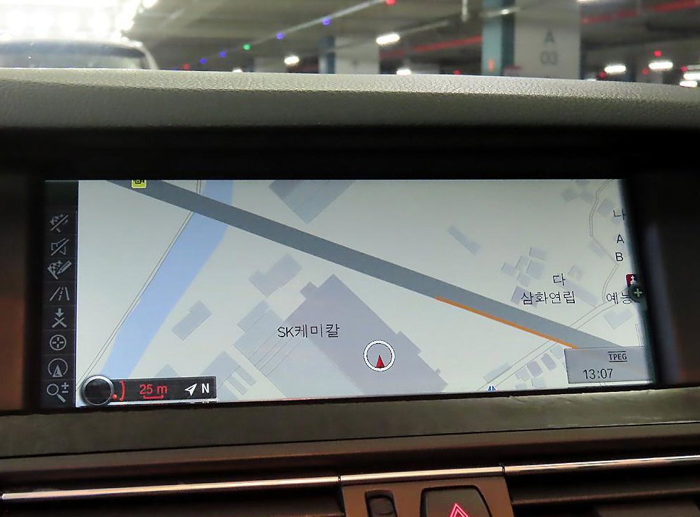 BMW 5시리즈 525d xDrive 사진 13