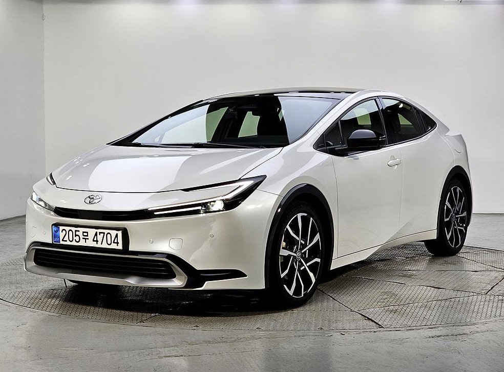 토요타 프리우스 2.0 PHEV XSE