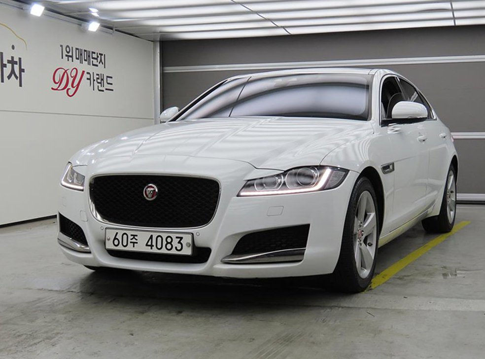 재규어 XF 2.0D 프레스티지 AWD