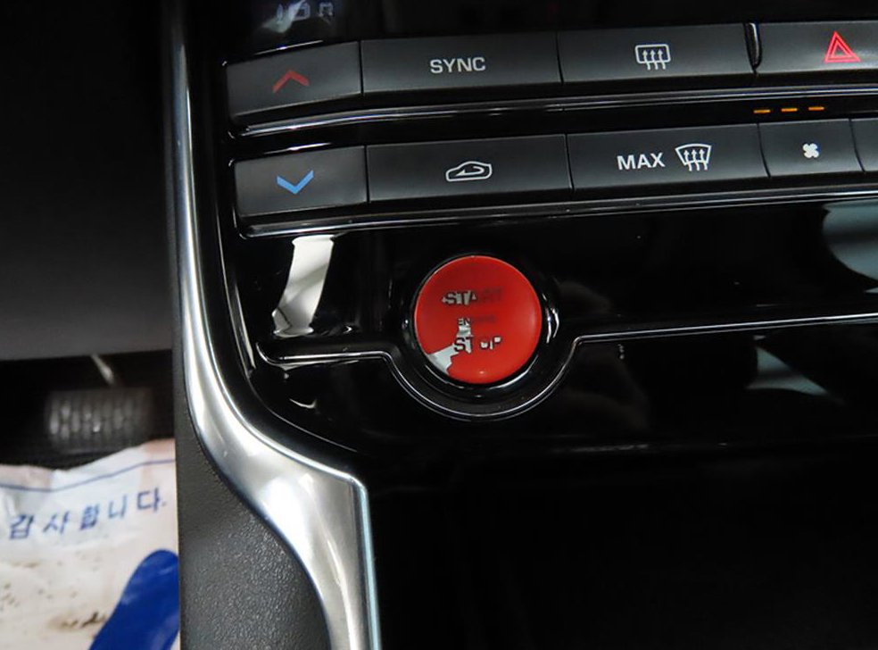 재규어 XF 2.0D 프레스티지 AWD 사진 12
