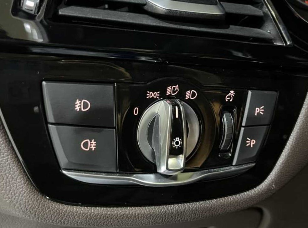 BMW 5시리즈 530i M 스포츠 플러스 사진 18