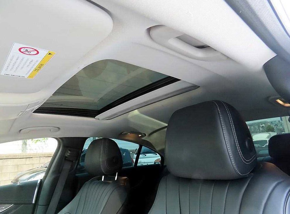 벤츠 CLS 클래스 CLS 300d AMG Line 사진 17