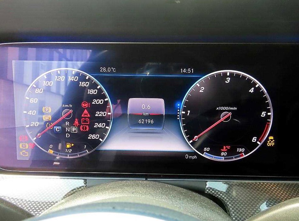 벤츠 CLS 클래스 CLS 300d AMG Line 사진 9