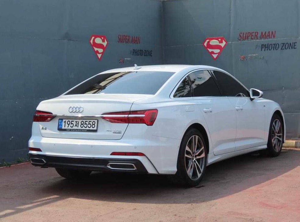 아우디 A6 45 TFSI 콰트로 프리미엄 사진 3