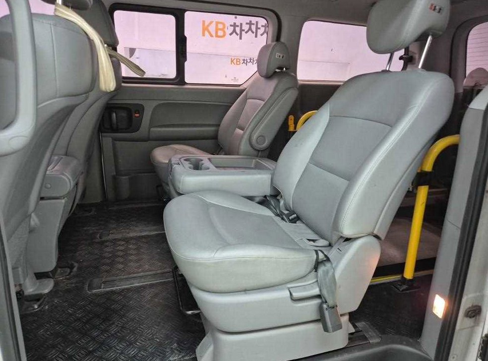 현대 스타렉스 휠체어 리프트 사진 12