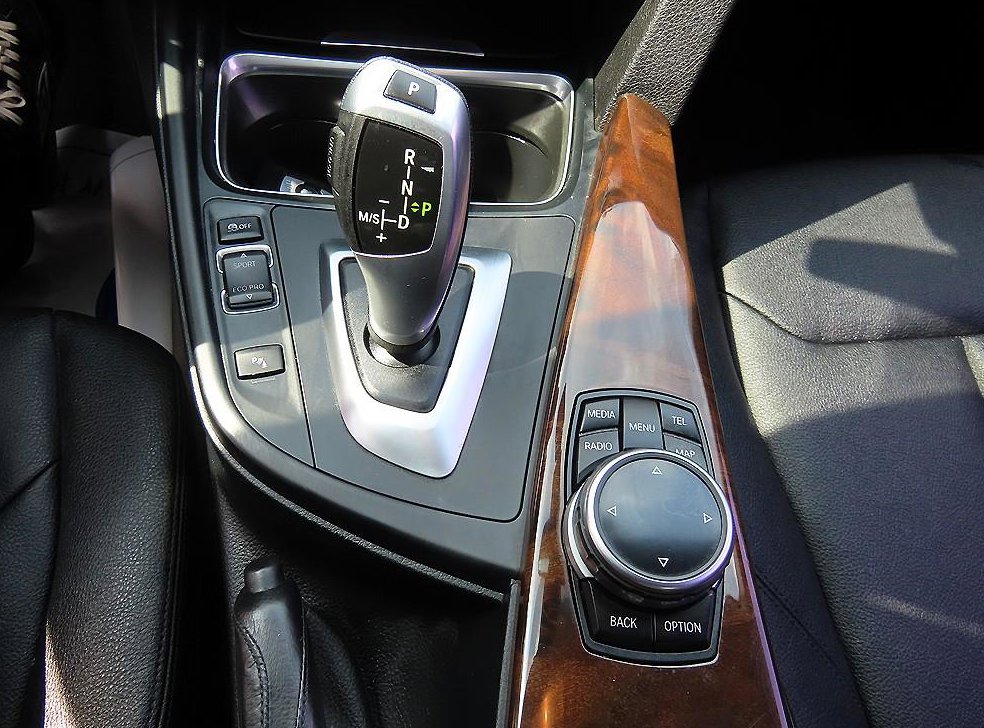 BMW 3시리즈 320d 사진 11