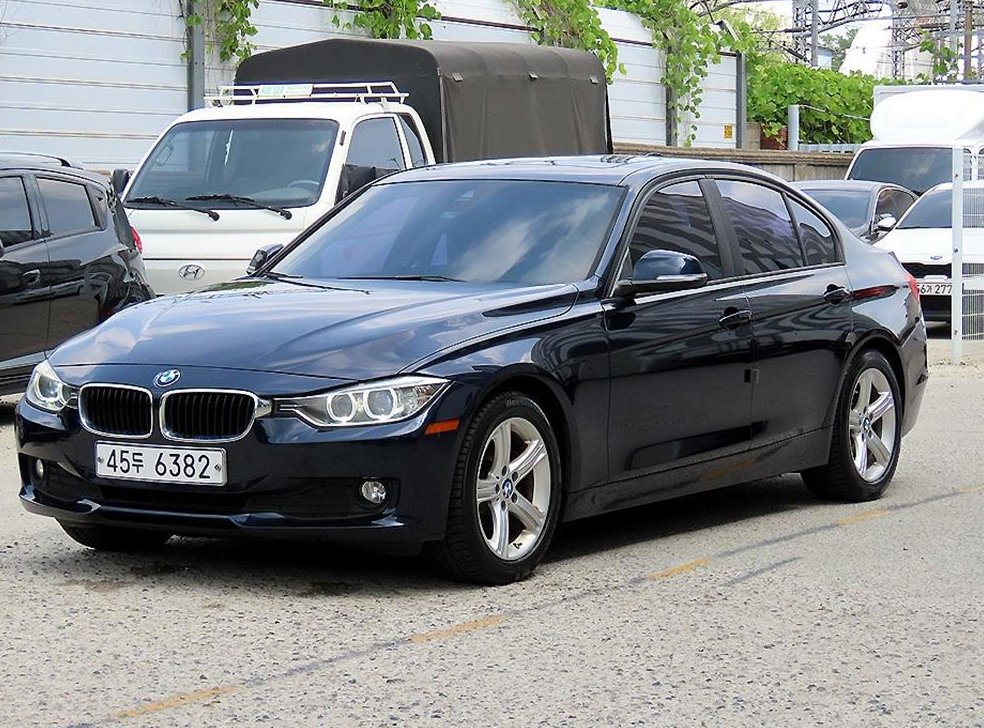 BMW 3시리즈 320d 사진 2