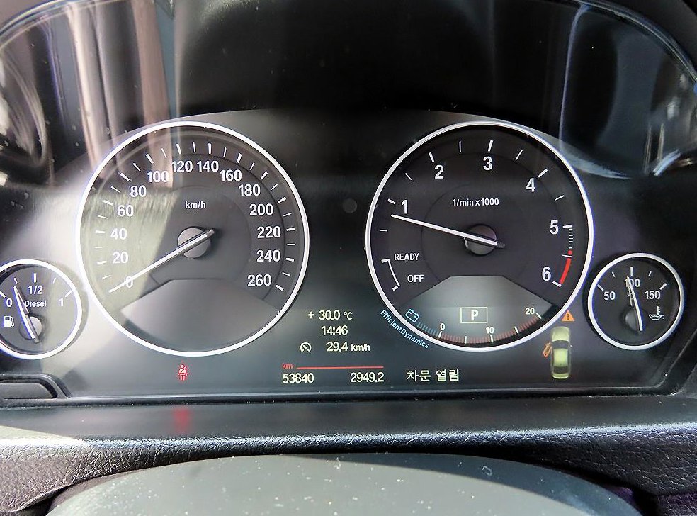 BMW 3시리즈 320d 사진 9