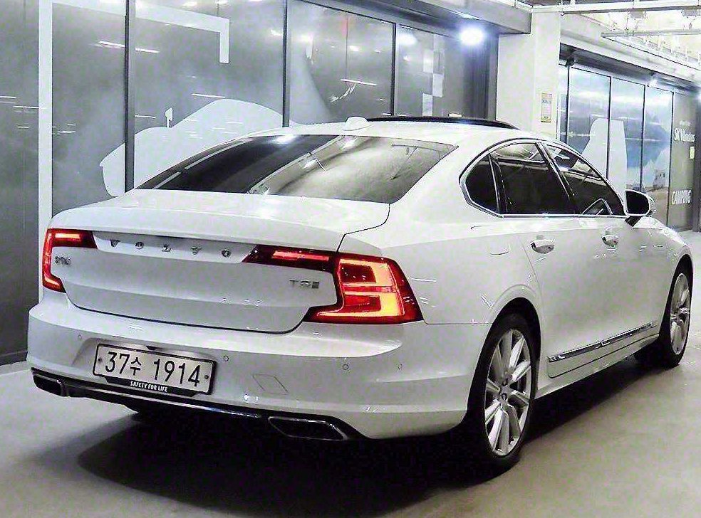 볼보 S90 T5 인스크립션 사진 4