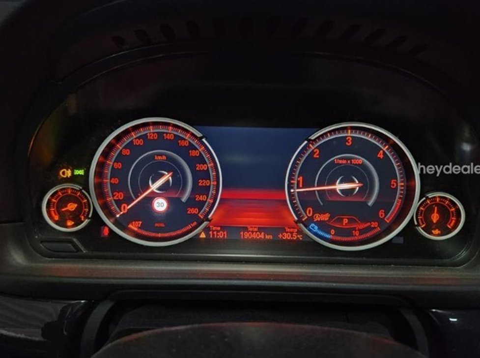 BMW 5시리즈 520d 사진 9