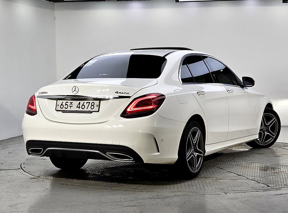 벤츠 C 클래스 C220 d 4MATIC AMG Line 사진 4
