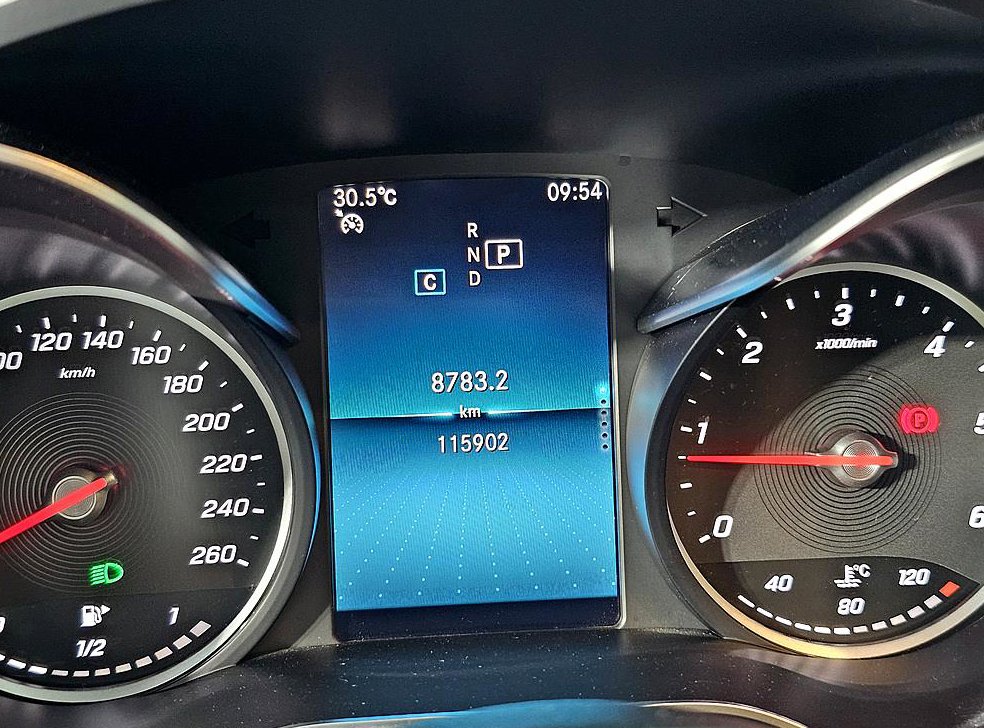 벤츠 C 클래스 C220 d 4MATIC AMG Line 사진 7