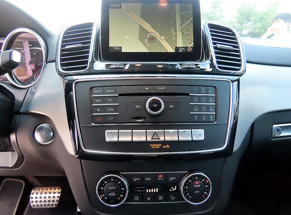 벤츠 GLE 클래스 GLE 350 d 4MATIC 쿠페 사진 13