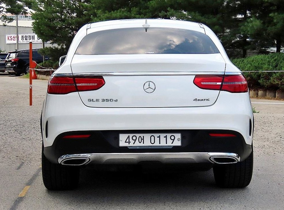 벤츠 GLE 클래스 GLE 350 d 4MATIC 쿠페 사진 4