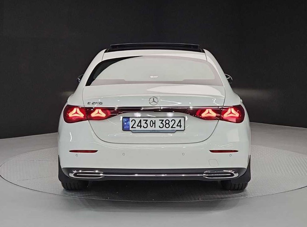 벤츠 E 클래스 E200 사진 3